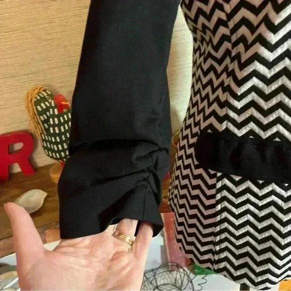 Karen Kane Chevron Print Single Button Blazer Women’s Size Small Black White - Picture 4 of 9